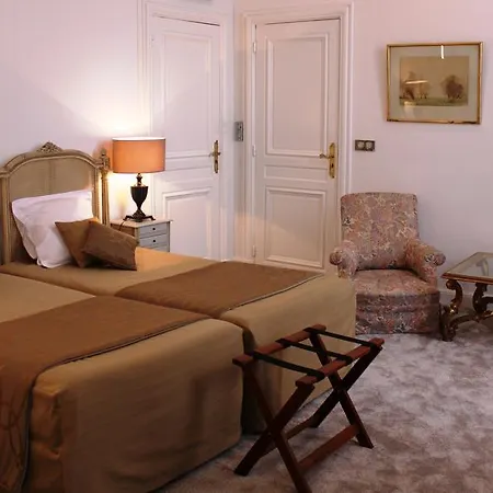 Résidence et Chambres d'Hôtes de La Porte d'Arras Douai Esterno foto