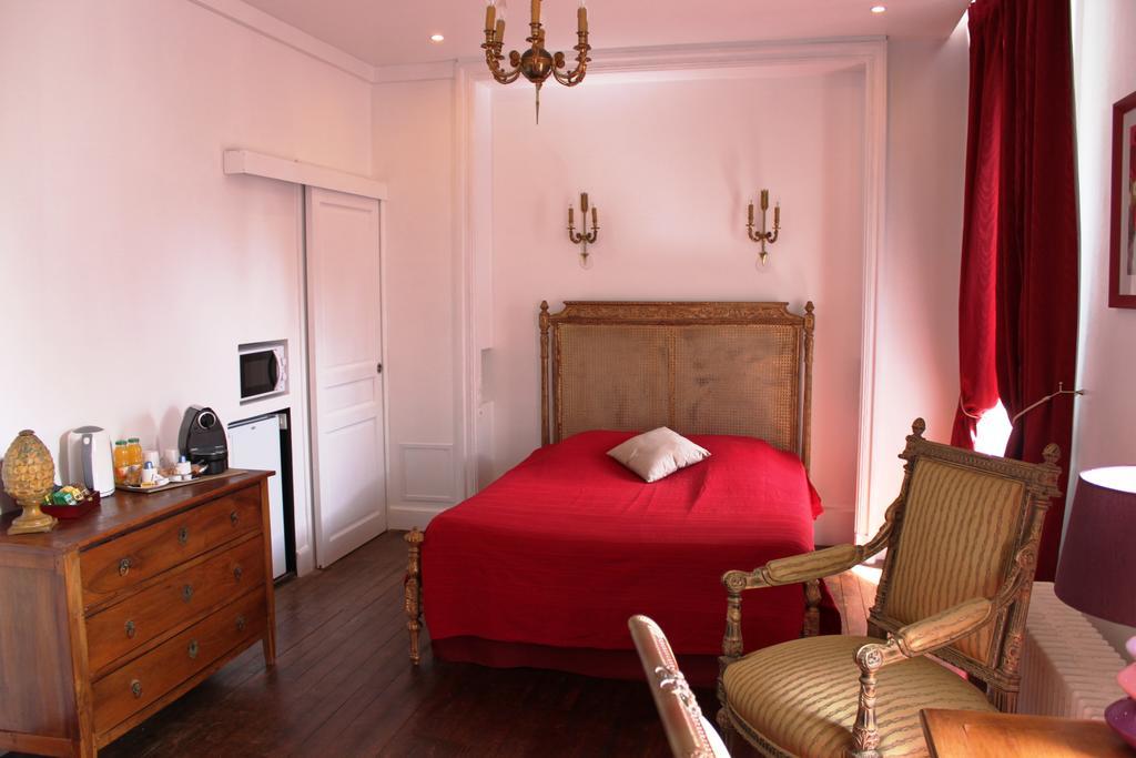 Bed & Breakfast Résidence Et D'hôtes De La Porte D'arras *