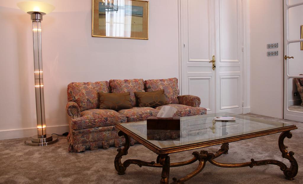 Résidence Et D'hôtes De La Porte D'arras