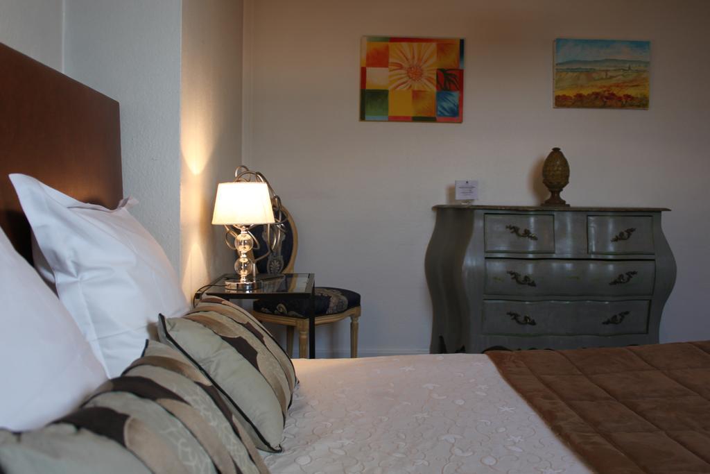 Résidence Et D'hôtes De La Porte D'arras Bed and breakfast