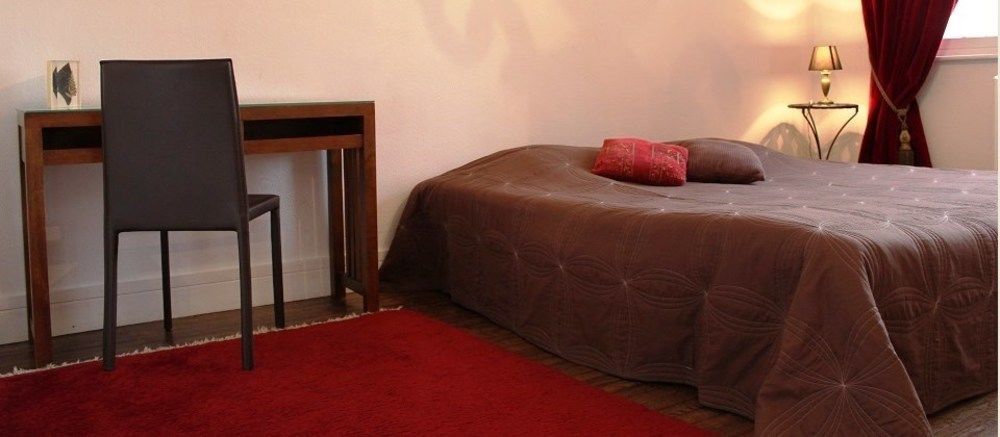 Résidence Et D'hôtes De La Porte D'arras Bed & Breakfast *
