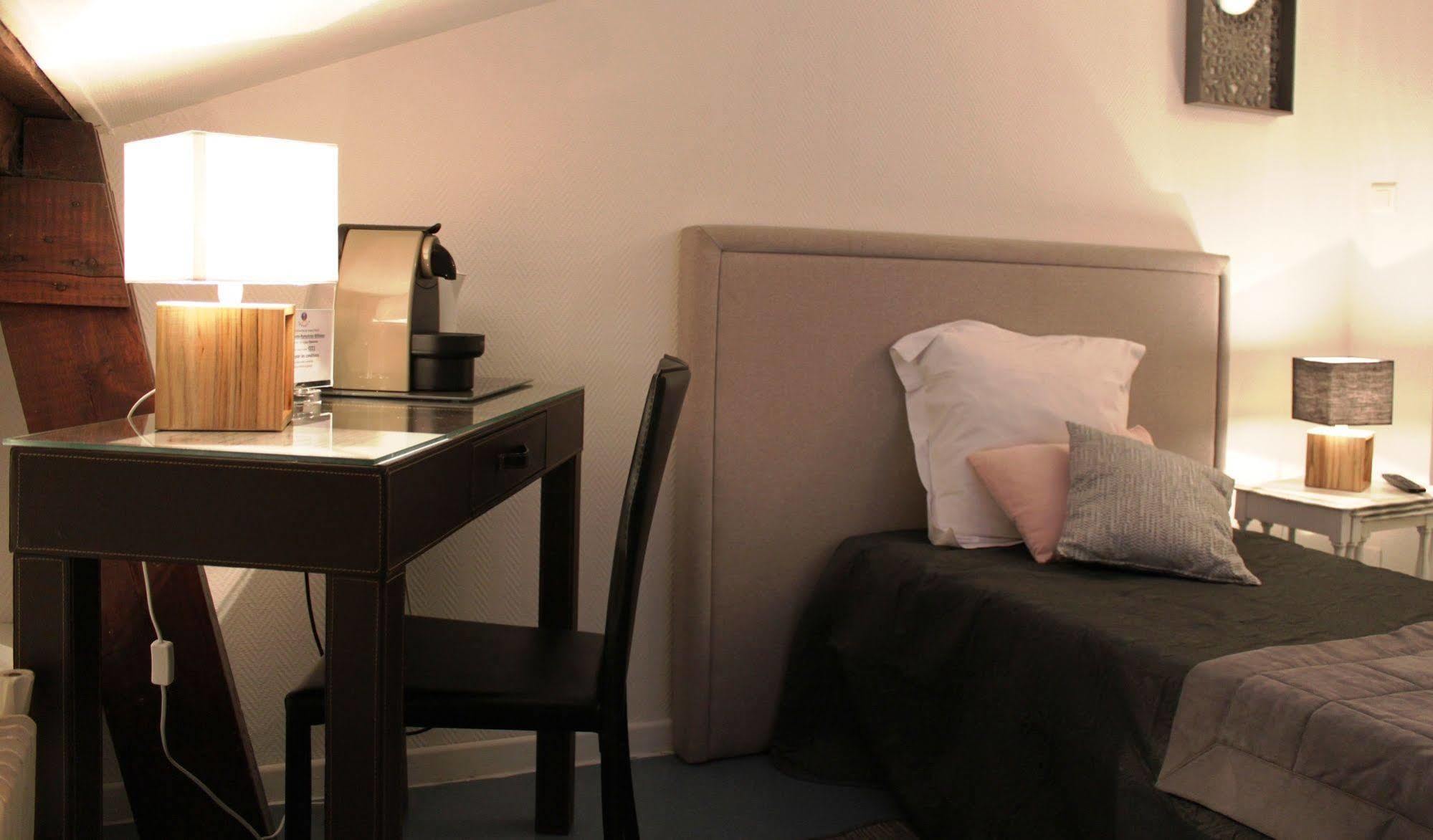 Résidence Et D'hôtes De La Porte D'arras Bed and breakfast Douai