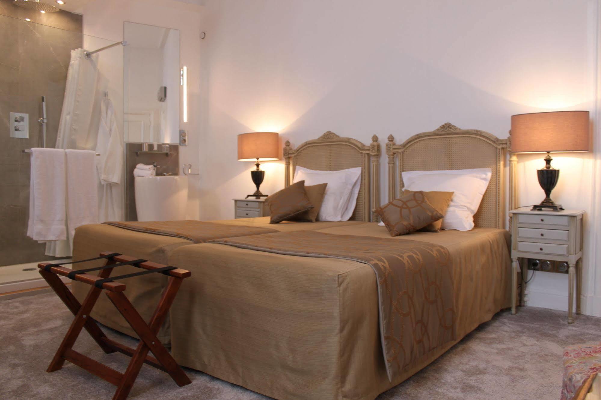 Résidence Et D'hôtes De La Porte D'arras Bed & Breakfast